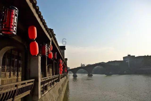 一集十个广告，品牌为何抢投《繁花》？